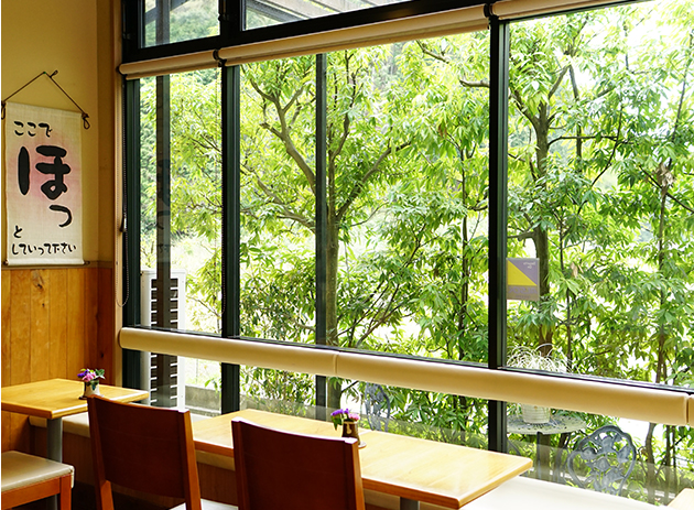 工場併設のカフェ